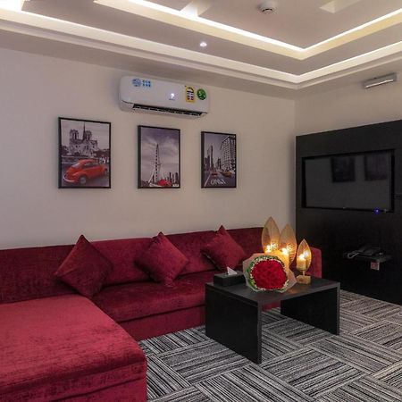 South Hotel Suites 카미스무샤야트 외부 사진