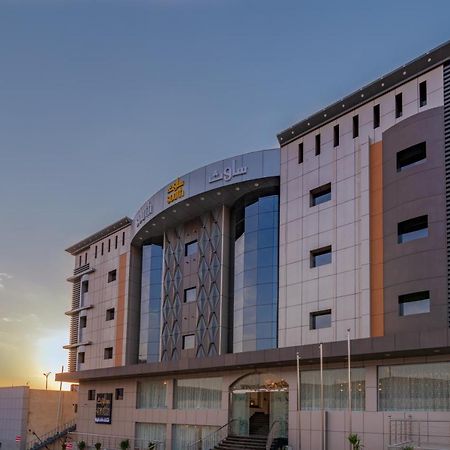 South Hotel Suites 카미스무샤야트 외부 사진