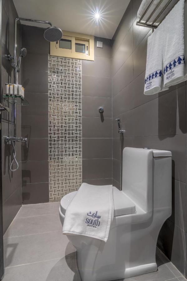 South Hotel Suites 카미스무샤야트 외부 사진