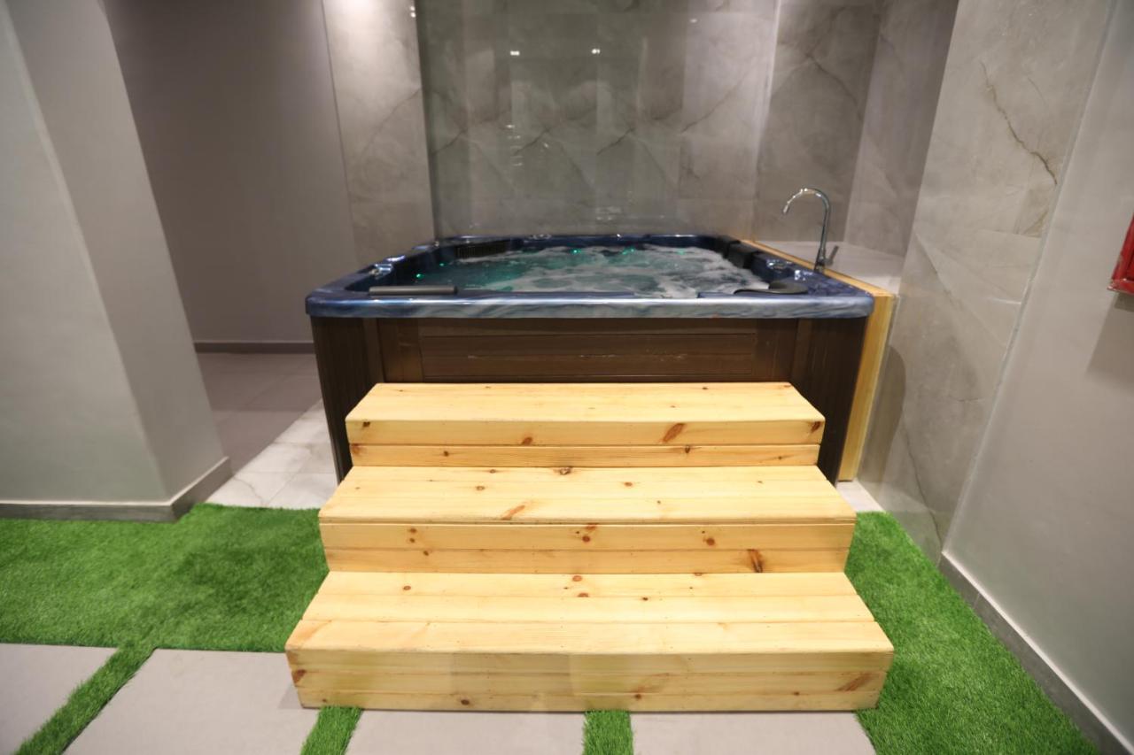 South Hotel Suites 카미스무샤야트 외부 사진